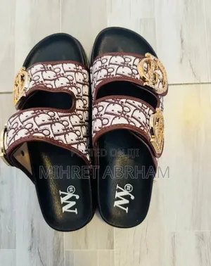 Double Strap Sendals