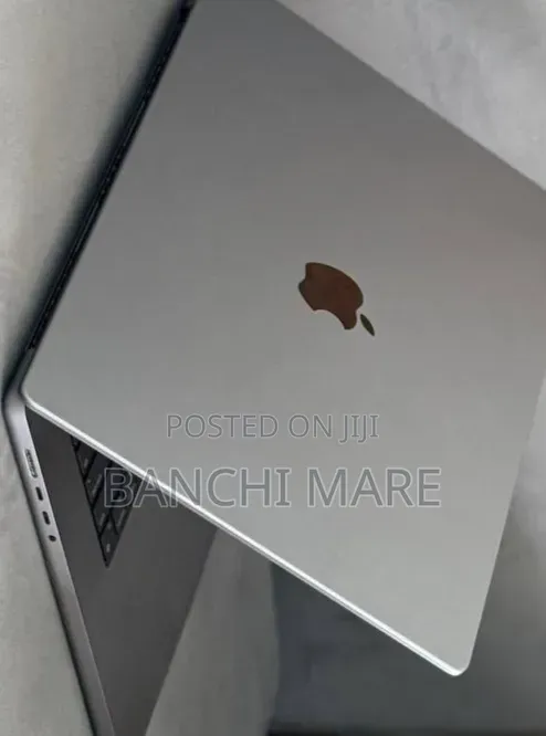 New Laptop Apple MacBook Pro 2021 M1 16GB Apple M1 Pro SSD 512GB