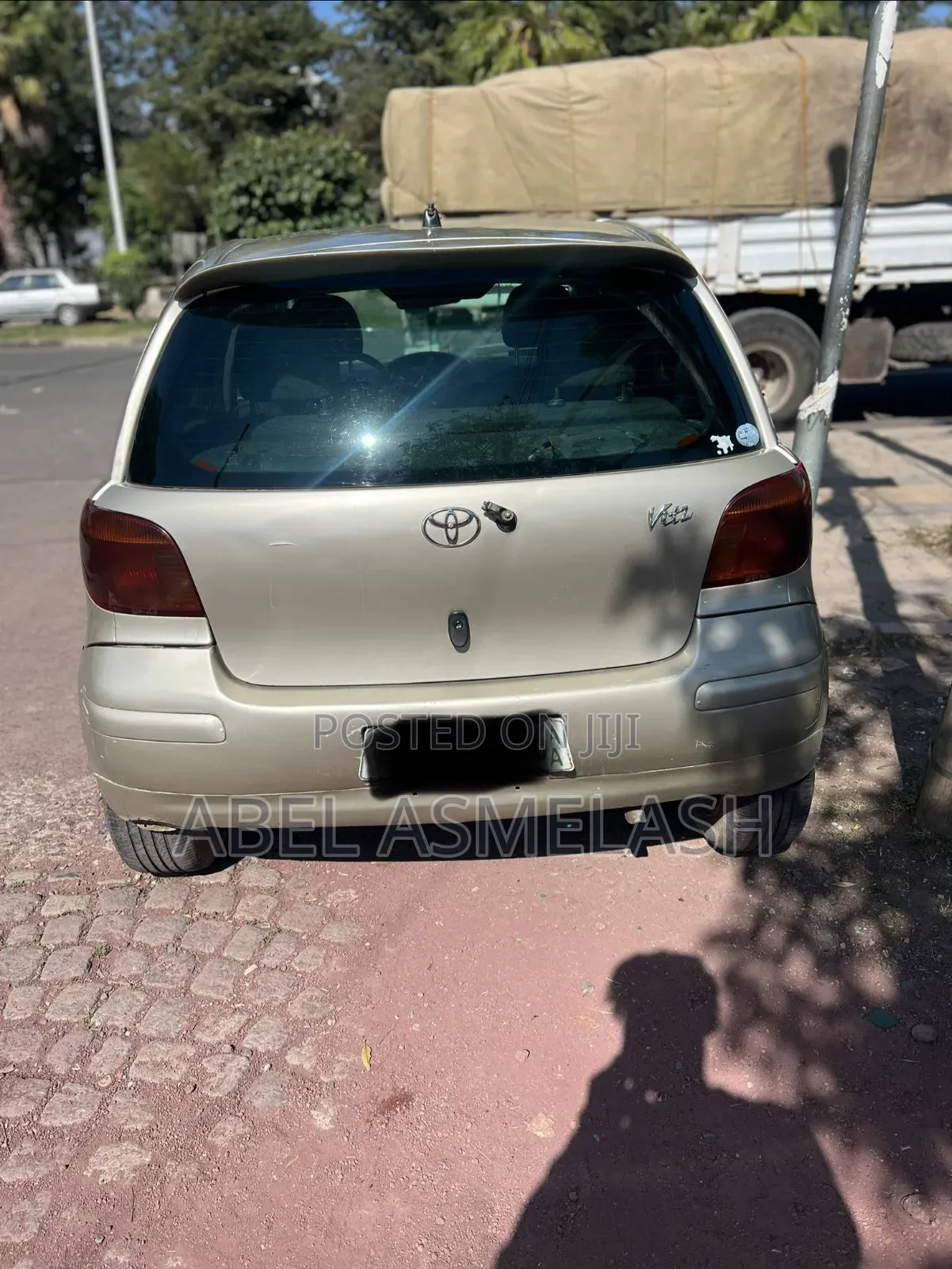 Toyota Vitz 2004 Silver