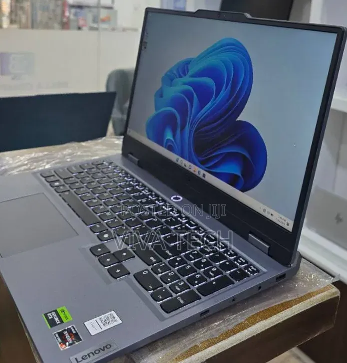 New Laptop Lenovo LOQ 15AHP10 16GB AMD Ryzen 5 SSD 512GB