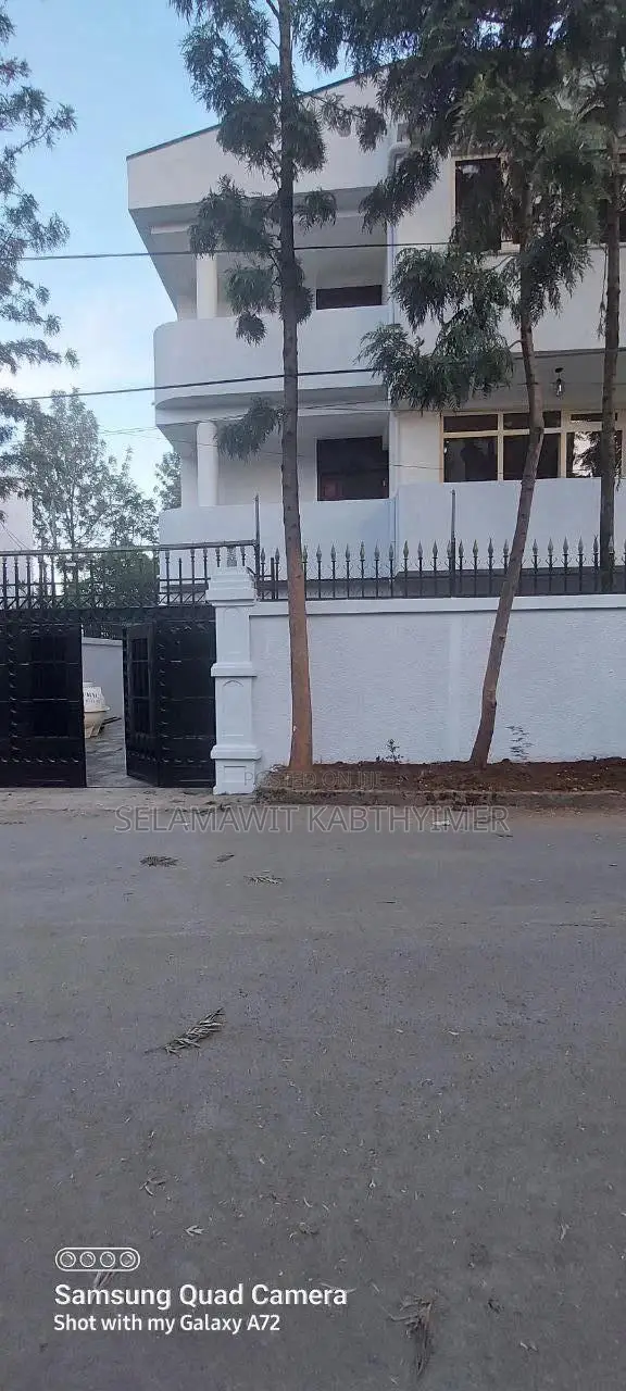 Furnished 5bdrm House in Bole for rent