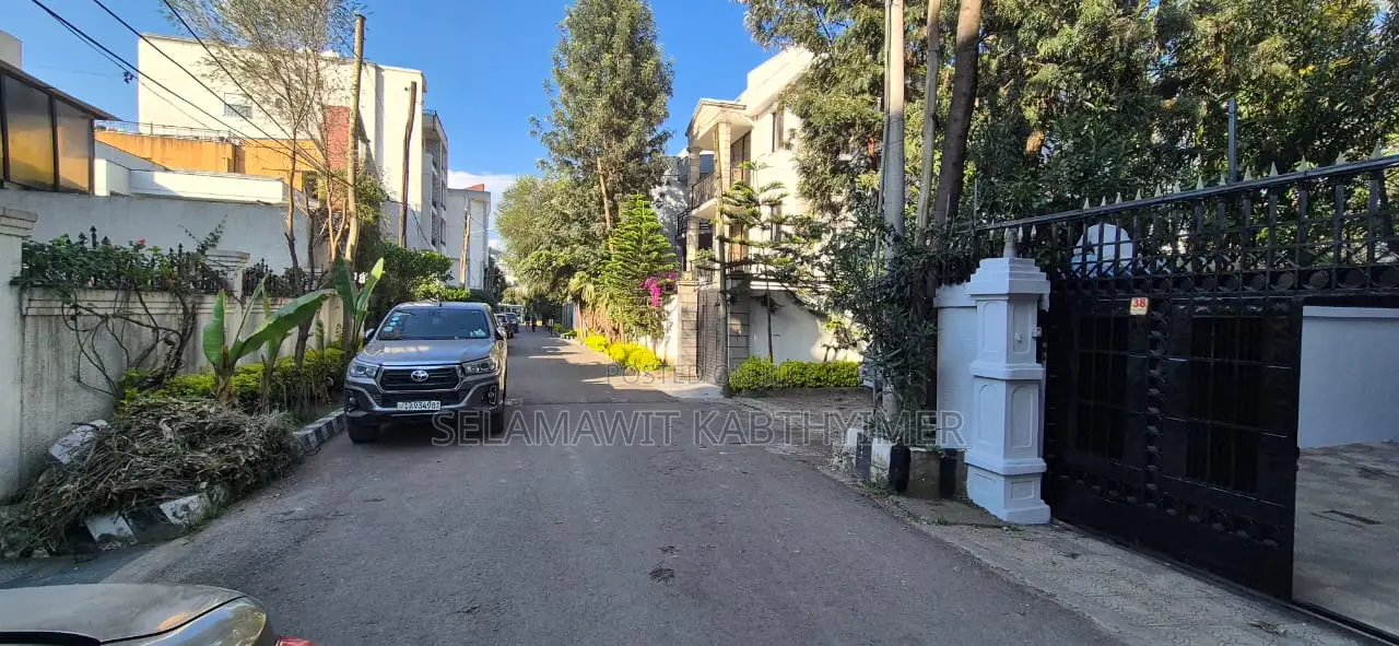 Furnished 5bdrm House in Bole for rent