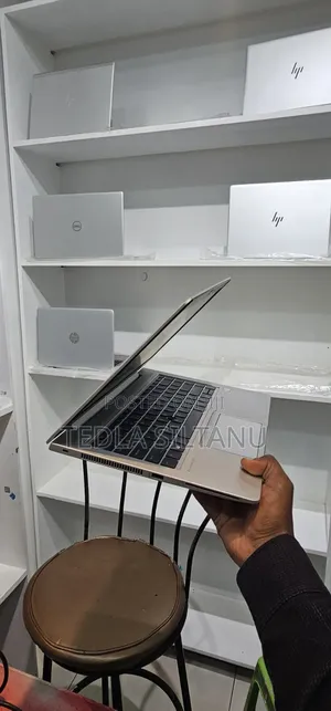 New Laptop HP EliteBook 840 8GB Intel Core i5 SSD 512GB