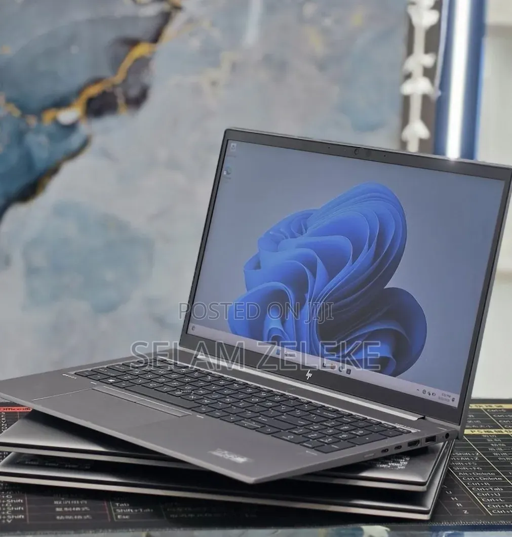 New Laptop HP 16GB Intel Core i5 SSD 512GB