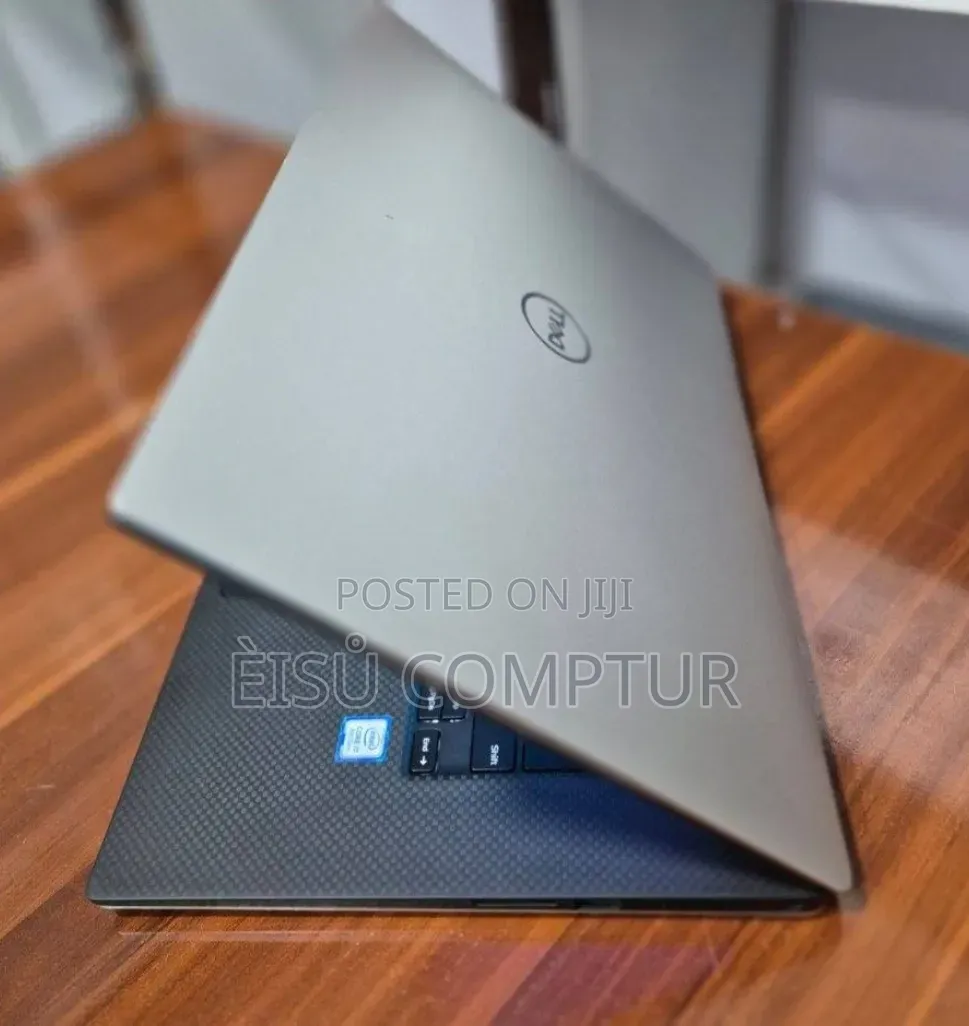 New Laptop Dell XPS 15 16GB Intel Core i7 SSD 512GB