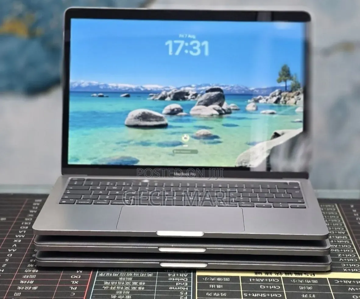 New Laptop Apple MacBook Pro 2020 M1 8GB Apple M1 Pro SSD 512GB