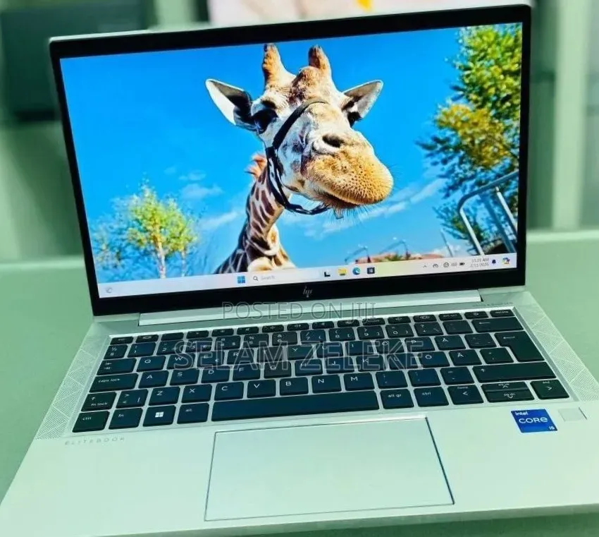 New Laptop HP EliteBook 830 G8 16GB Intel Core i5 SSD 512GB