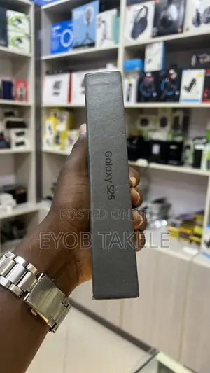 New Samsung Galaxy S25 128 GB
