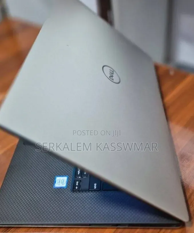 New Laptop Dell XPS 15 16GB Intel Core i7 SSD 512GB