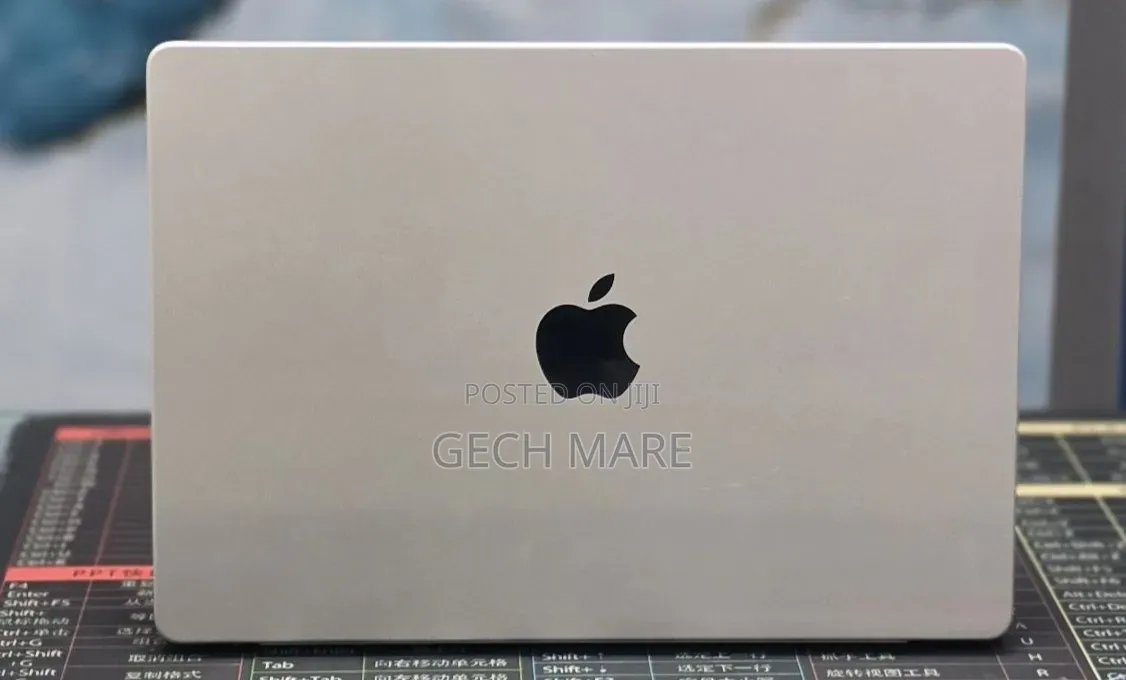 New Laptop Apple MacBook Pro 2021 M1 16GB Apple M1 Pro SSD 1T