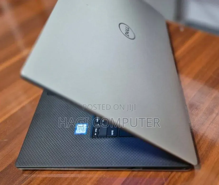 New Laptop Dell XPS 15 16GB Intel Core i7 SSD 512GB
