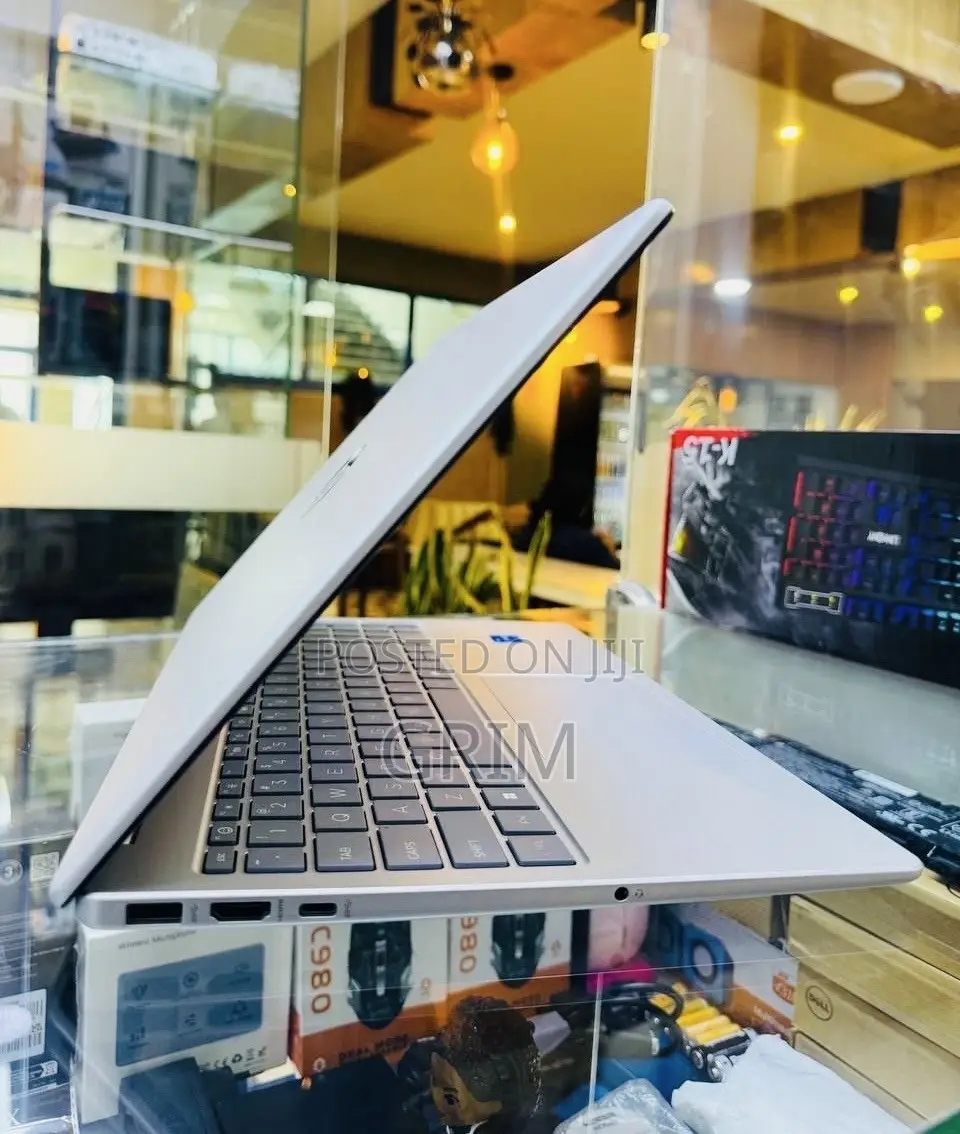New Laptop HP Stream Notebook 16GB Intel Core i7 SSD 1T