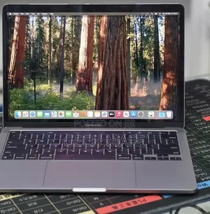 New Laptop Apple MacBook Pro 2021 M1 16GB Apple M1 Pro SSD 256GB