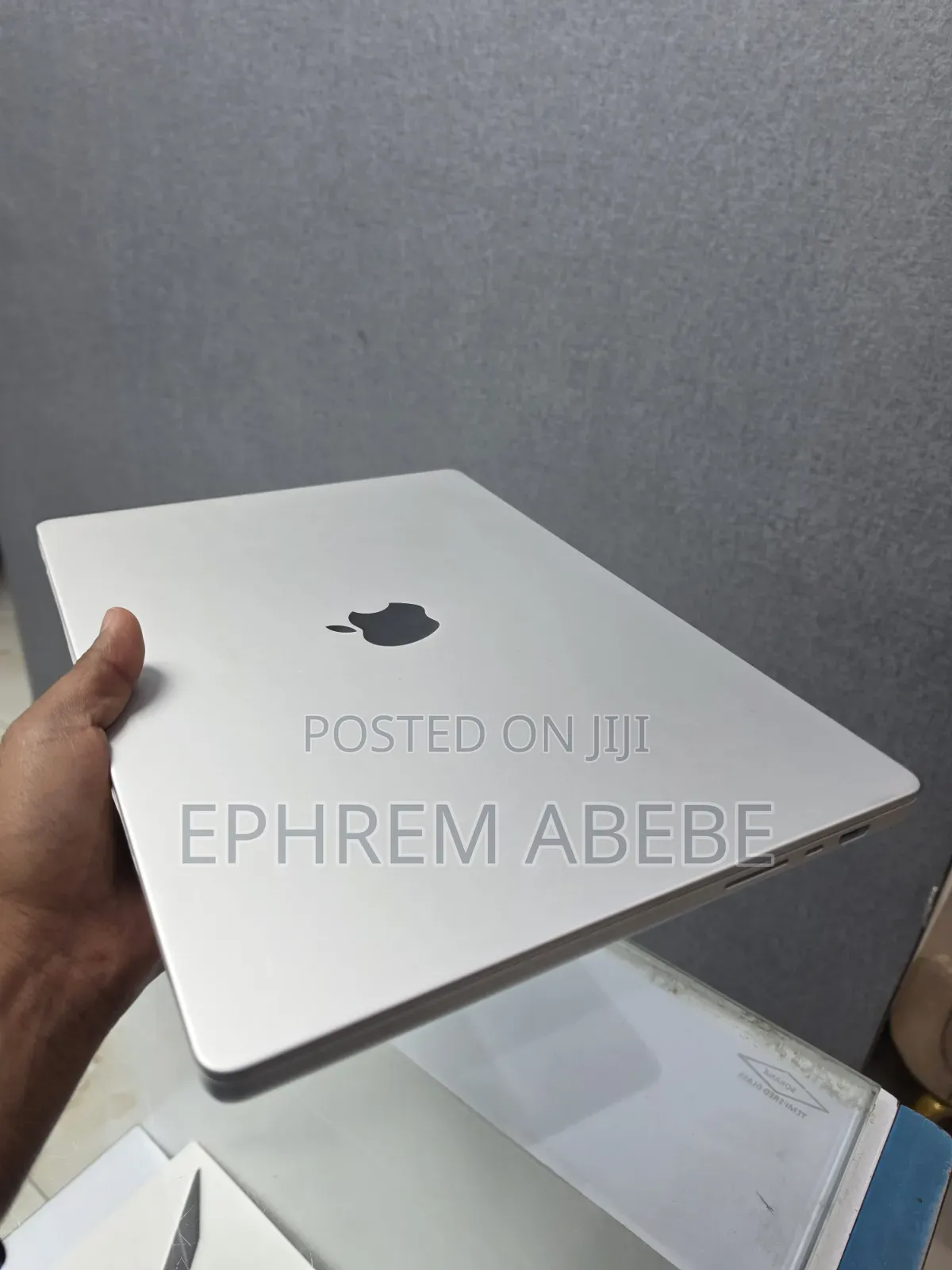 New Laptop Apple MacBook Pro 2024 M4 Pro 48GB Apple M4 Pro SSD 512GB