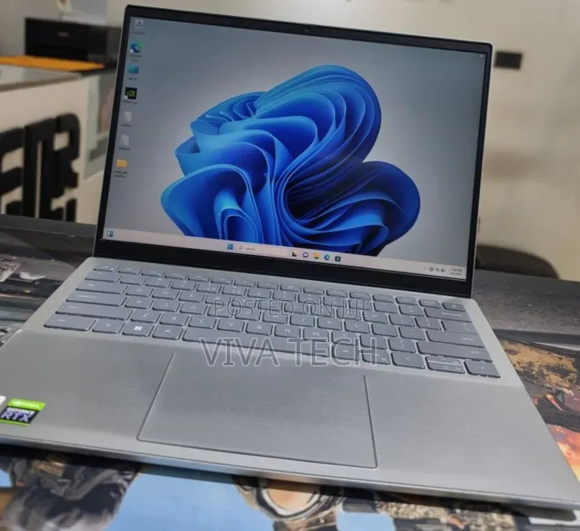 New Laptop Dell Inspiron 15 16GB Intel Core i7 SSD 512GB