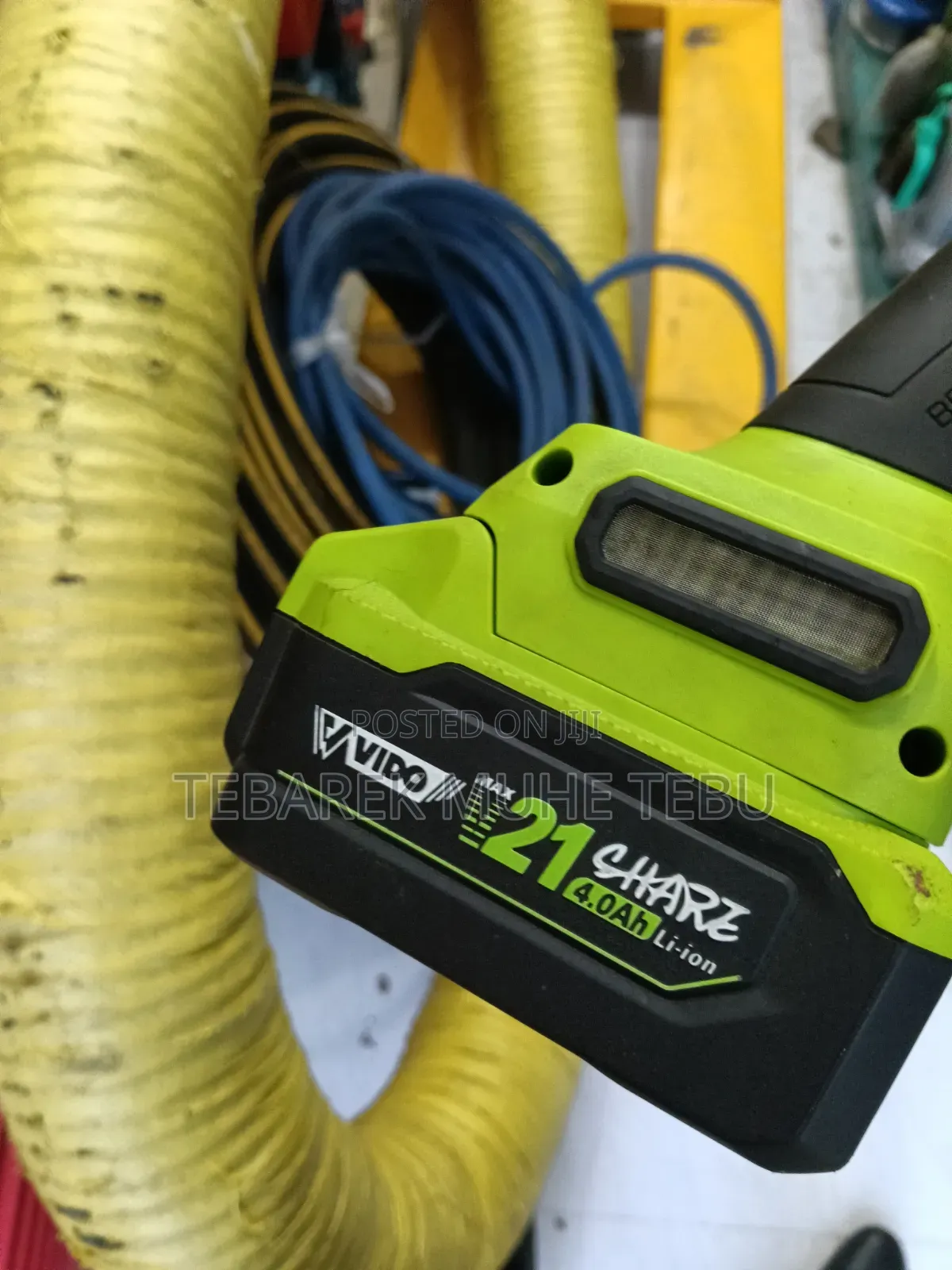 Video 21V Brushless Cordless Angle Grinder 125mm