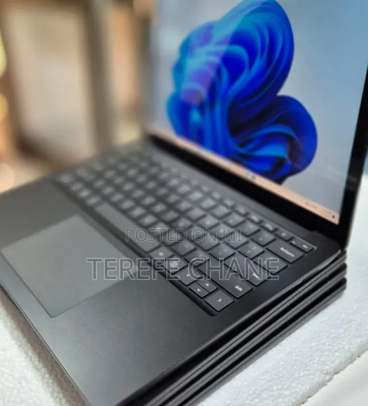 New Laptop Microsoft Surface Laptop 3 16GB Intel Core i7 SSD 256GB