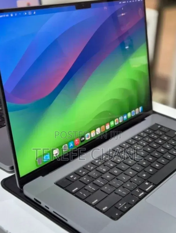 New Laptop Apple MacBook Pro 2021 M1 Max 64GB Apple M1 Pro SSD 1T