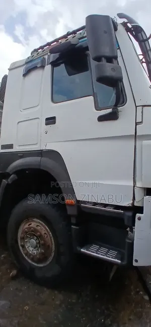 Sinotruk Howo 2017 White