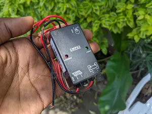 የሶላር ቻርጅ መቆጣጠሪያ 12v 3A