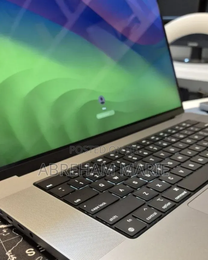 New Laptop Apple MacBook Pro 2021 M1 Max 64GB Apple M1 Max SSD 1T
