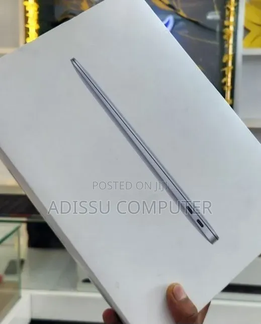 New Laptop Apple MacBook Air 2020 M1 8GB Apple M1 SSD 256GB