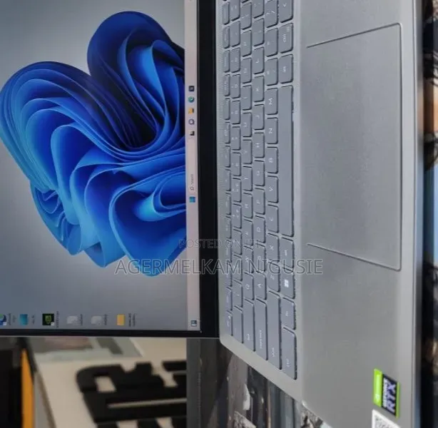 New Laptop Dell Inspiron 15 16GB Intel Core i7 SSD 512GB