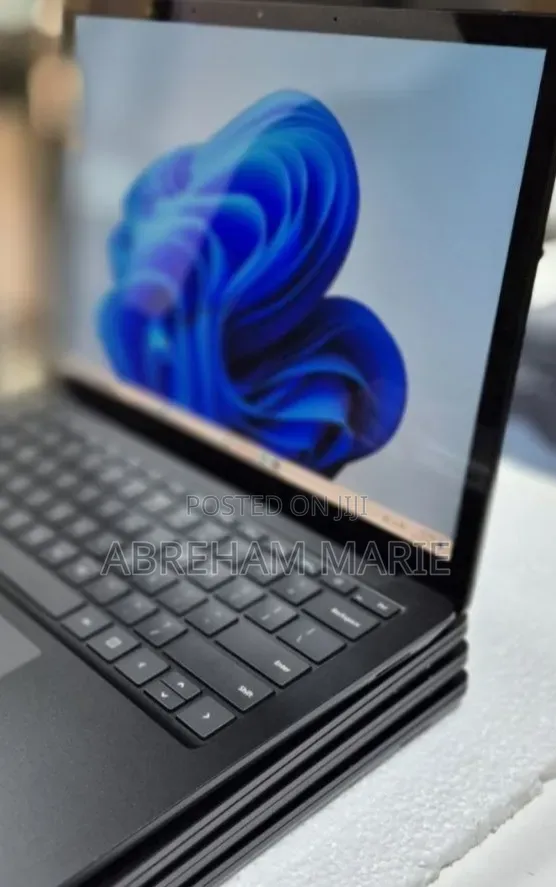 New Laptop Microsoft Surface Laptop 3 16GB Intel Core i7 SSD 256GB