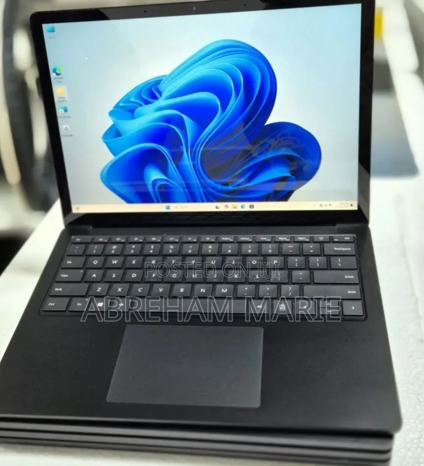 New Laptop Microsoft Surface Laptop 3 16GB Intel Core i7 SSD 256GB