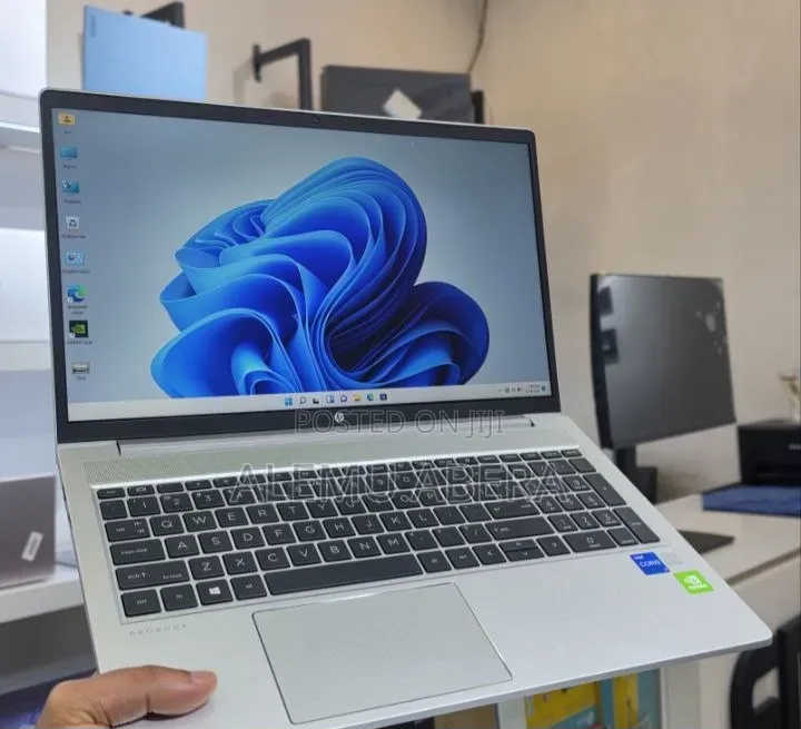 New Laptop HP ProBook 450 G8 16GB Intel Core i7 SSD 512GB