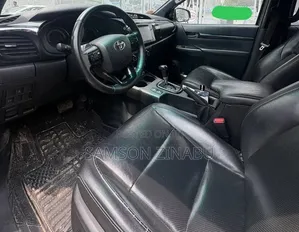 Toyota Hilux 2021 Gray