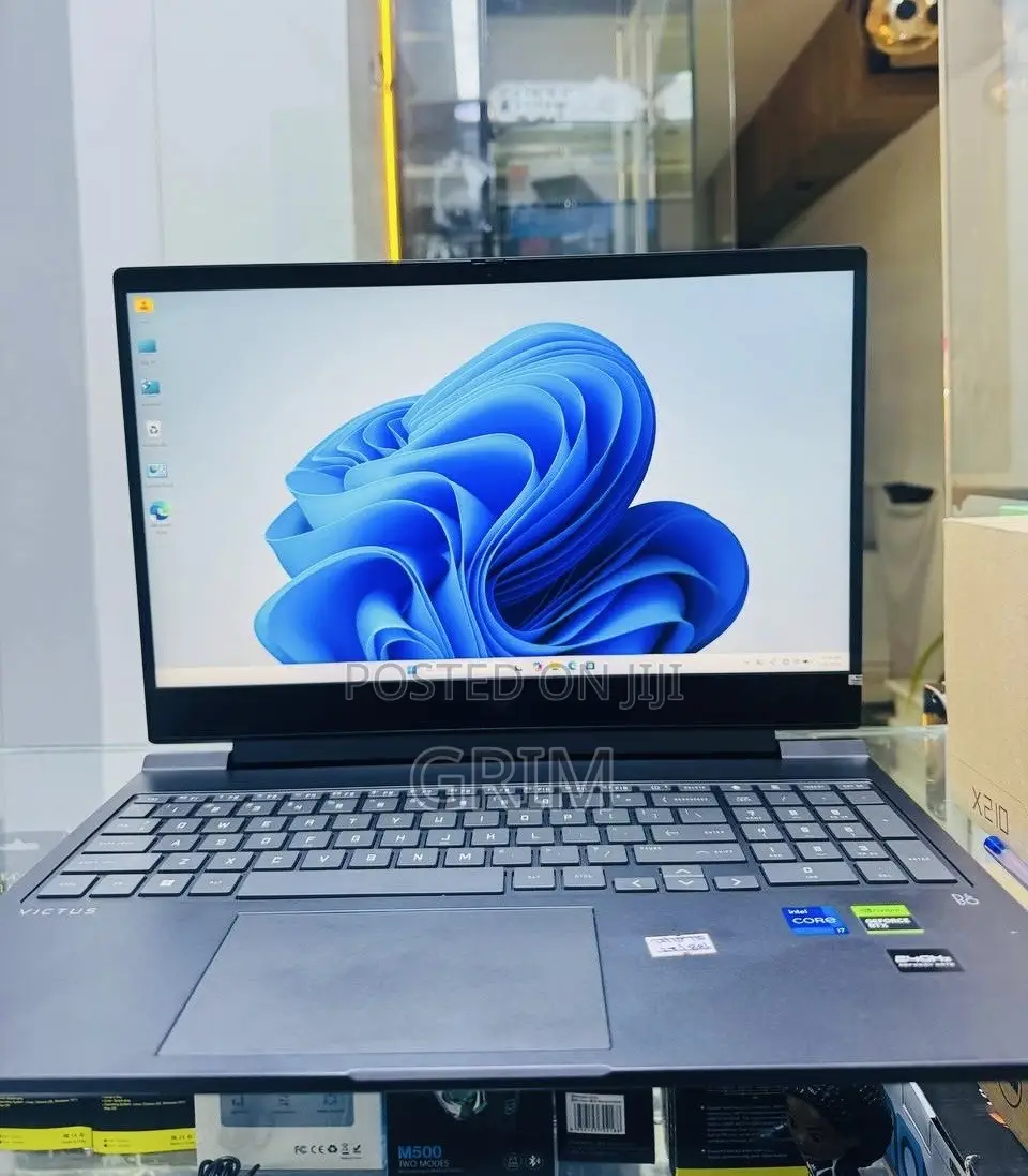 New Laptop HP Victus 15 16GB Intel Core i7 SSD 1T