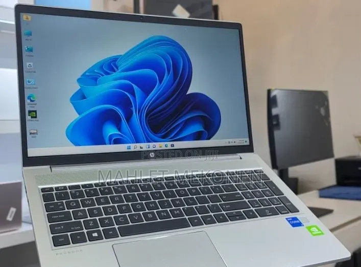 New Laptop Dell Precision 5540 16GB Intel Core i7 SSD 512GB