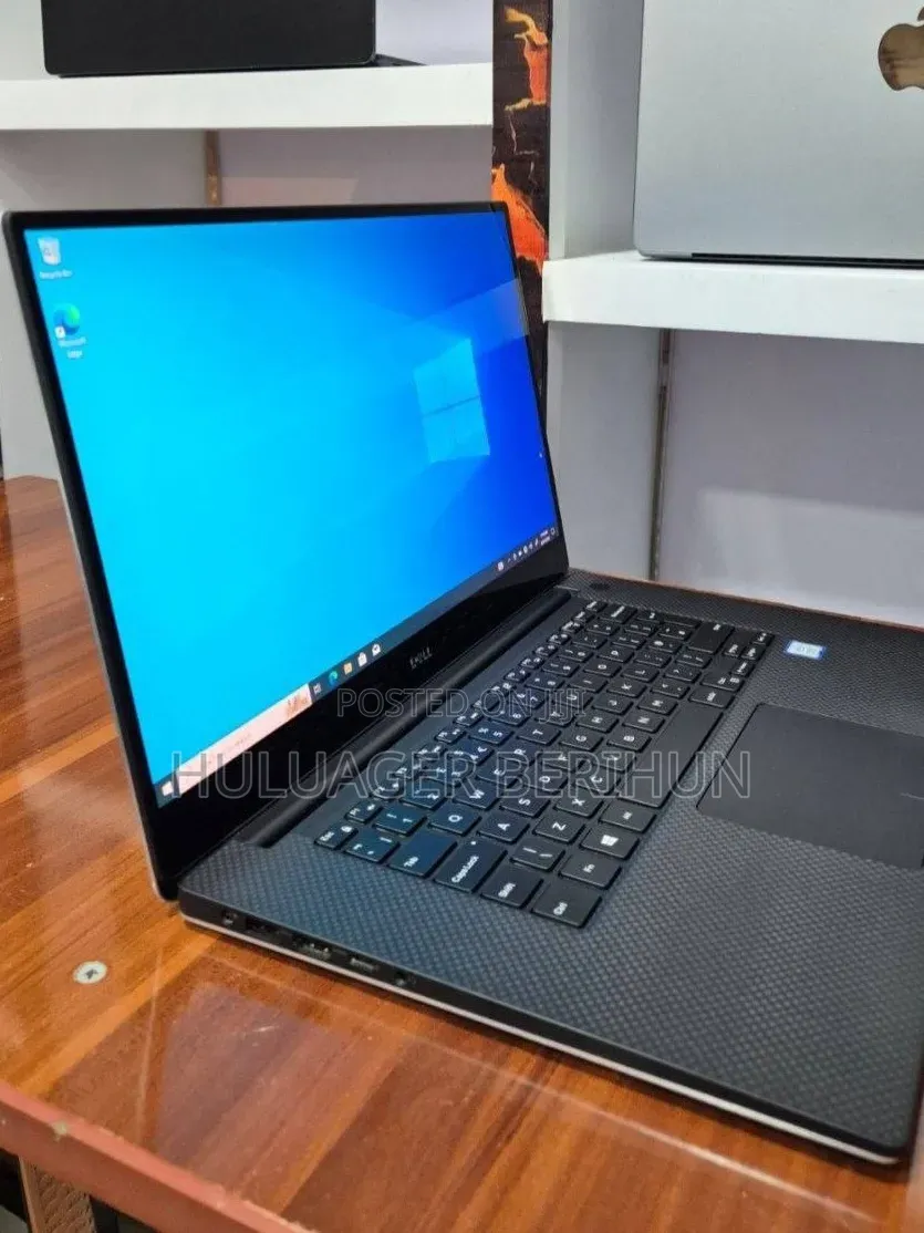 New Laptop Dell XPS 15 16GB Intel Core i7 SSD 512GB