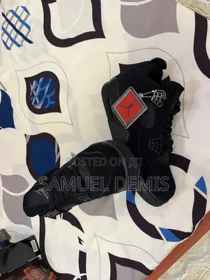 Air Jordan 4