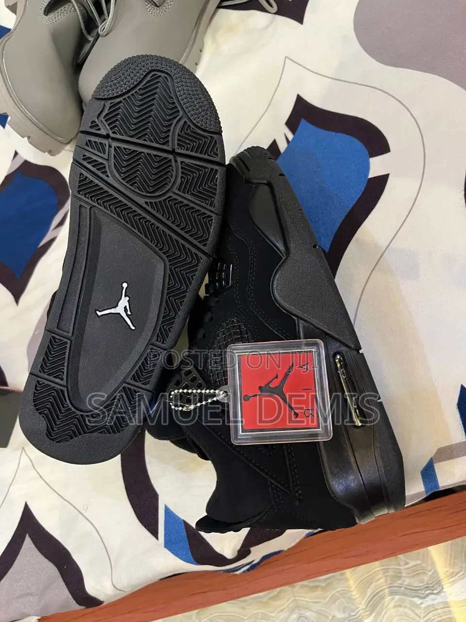 Air Jordan 4