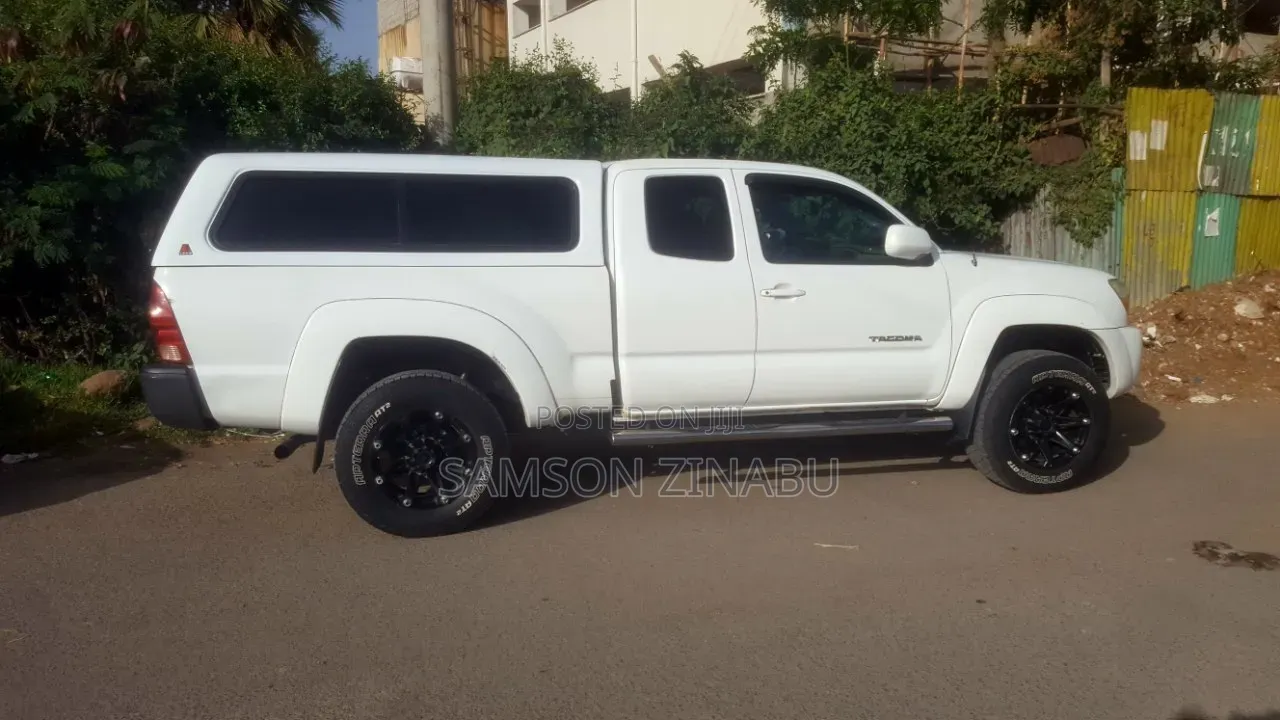 Toyota Tacoma 2008 White