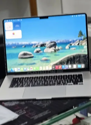 New Laptop Apple MacBook Air 2026 M5 16GB Apple M5 SSD 256GB