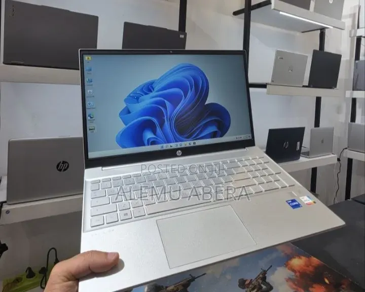 New Laptop HP Pavilion 15 16GB Intel Core i7 SSD 512GB