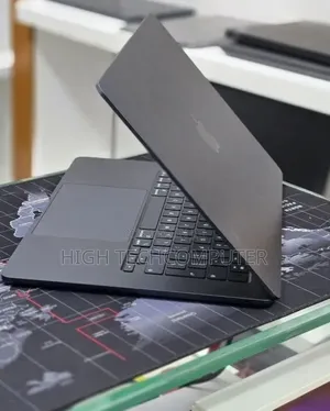 New Laptop Apple MacBook Pro 2024 M4 16GB Apple M4 SSD 256GB