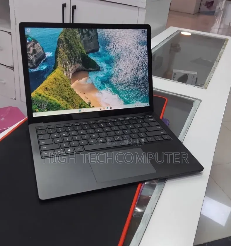 New Laptop Microsoft Surface Laptop 5 16GB Intel Core i7 SSD 256GB