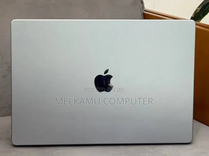 New Laptop Apple MacBook Pro 2021 M1 Max 32GB Apple M1 SSD 1T