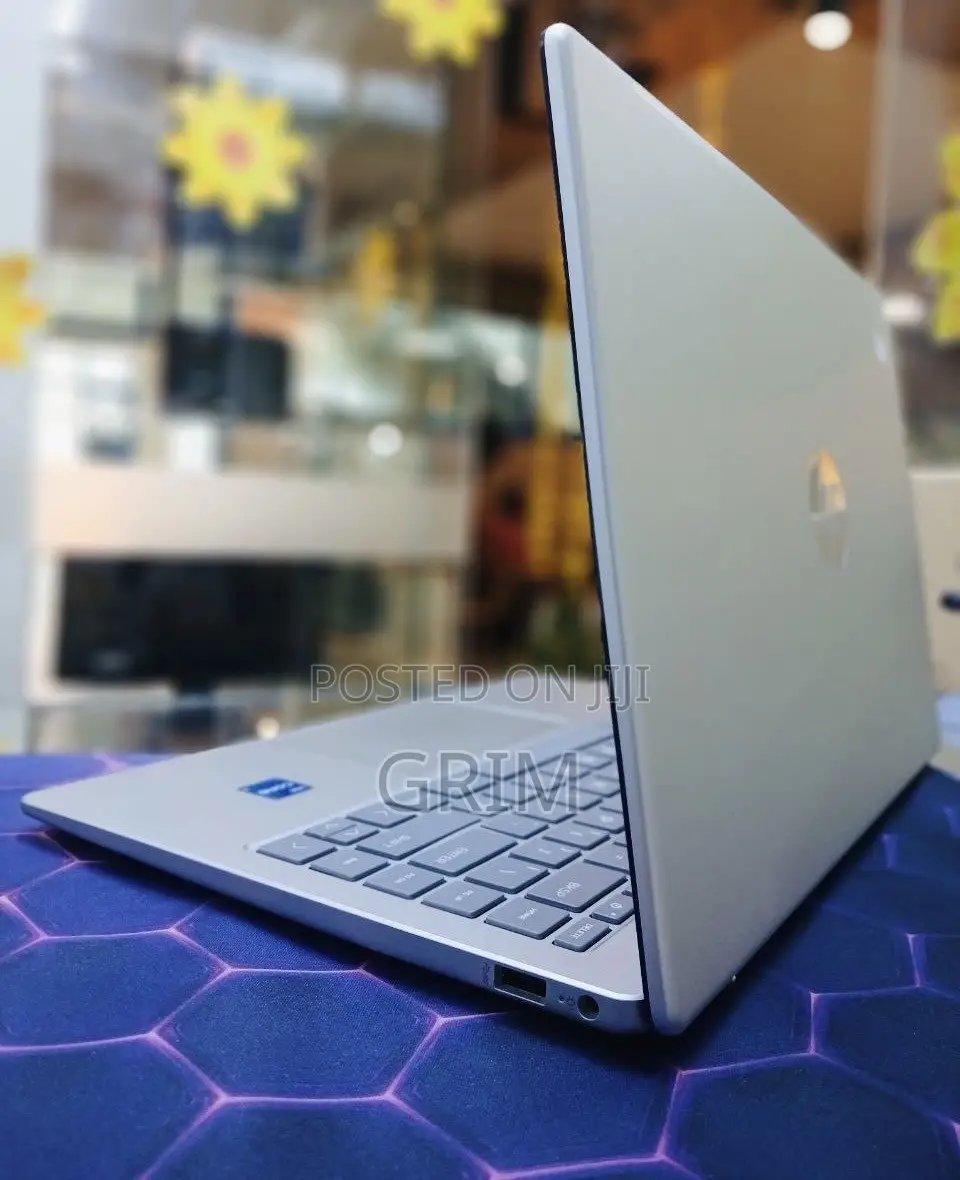 New Laptop HP Stream Notebook 16GB Intel Core i7 SSD 1T