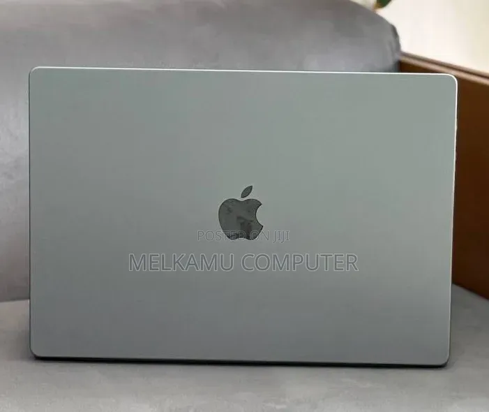 New Laptop Apple MacBook Pro 2021 M1 16GB Apple M1 SSD 512GB