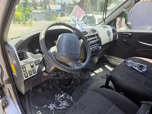 Toyota HiAce 2006 Silver