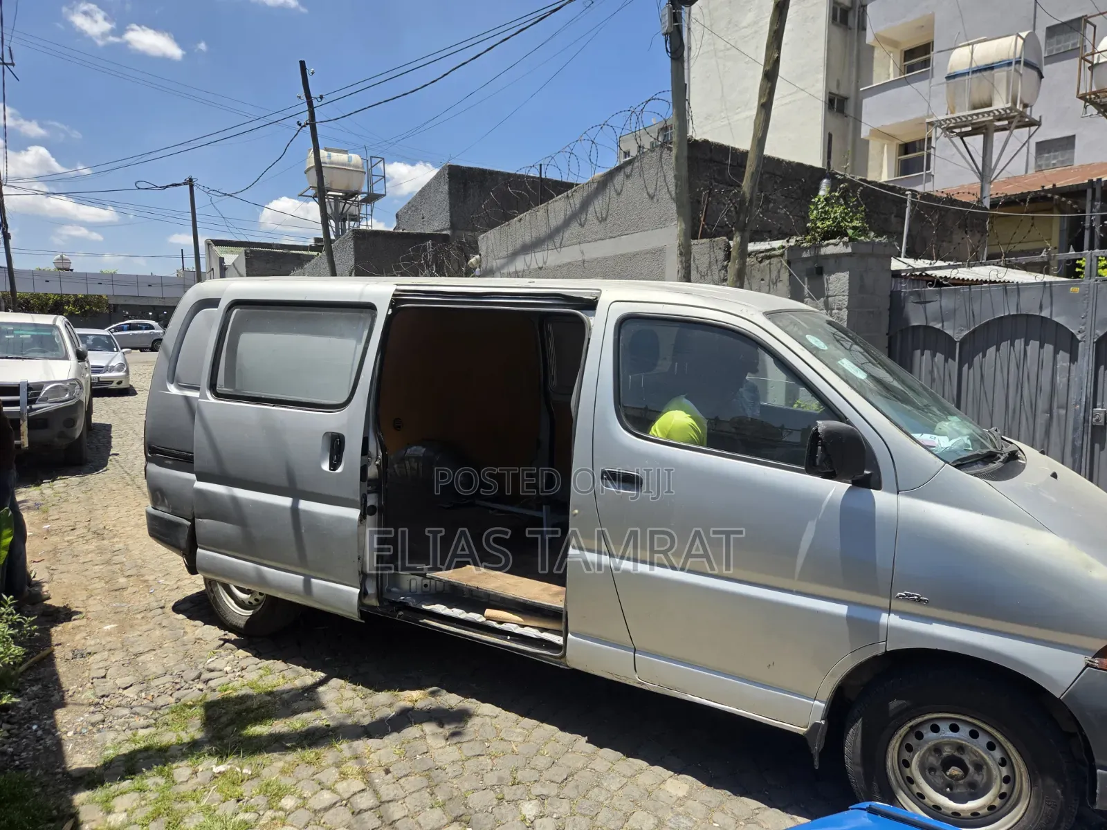Toyota HiAce 2006 Silver
