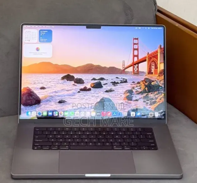 New Laptop Apple MacBook Pro 2021 M1 32GB Apple M1 Pro SSD 1T