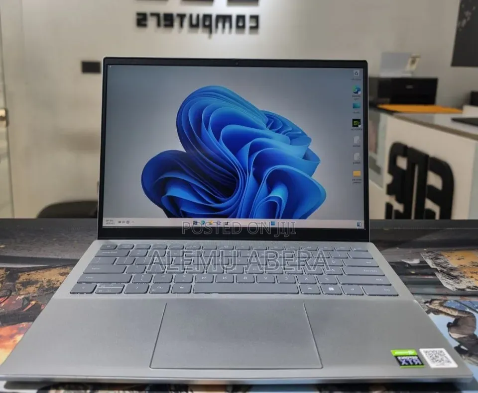 New Laptop Dell Inspiron 14 16GB Intel Core i7 SSD 512GB