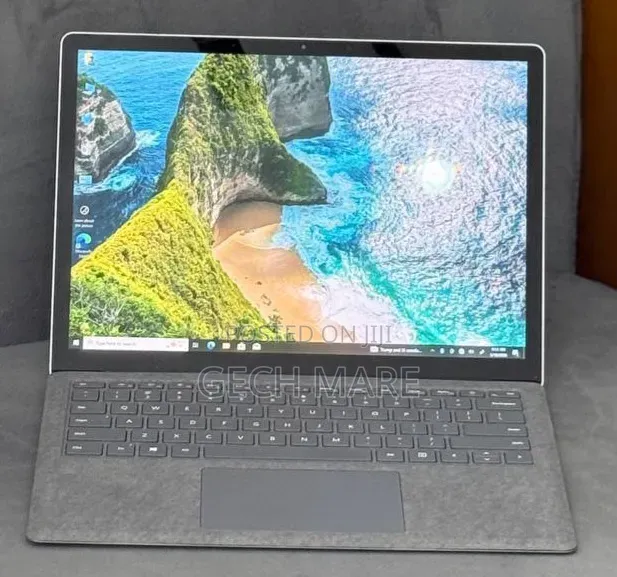 New Laptop Microsoft Surface 16GB Intel Core i7 SSD 512GB