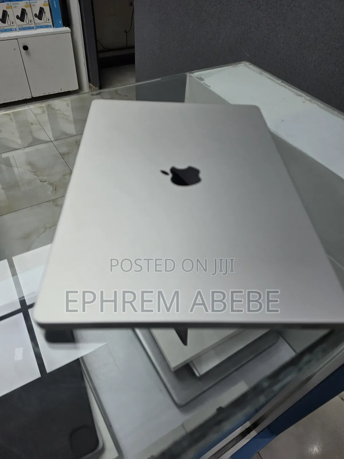 New Laptop Apple MacBook Pro 2024 M4 Pro 48GB Apple M4 Pro SSD 512GB